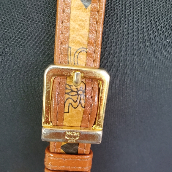 AUTHENTIC VTG MCM Crossbody - Picture 4 of 8